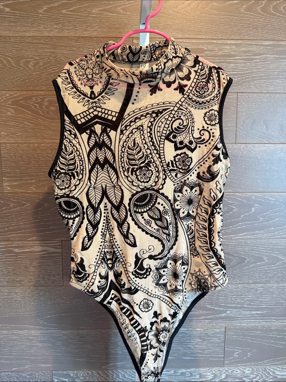 Sleeveless Mock Neck Paisley Bodysuit - Black on Cream
